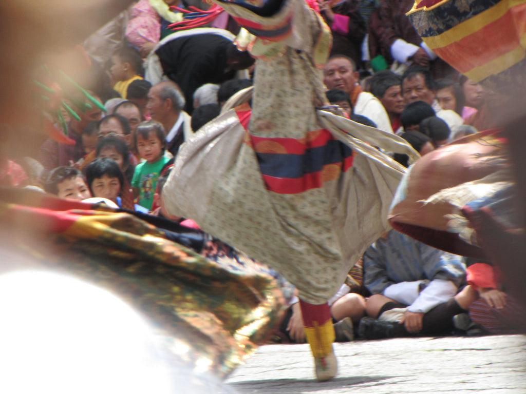 Lámatánc - limitált szériás fotográfia különböző méretben és kivitelben - InspiredByBhutan